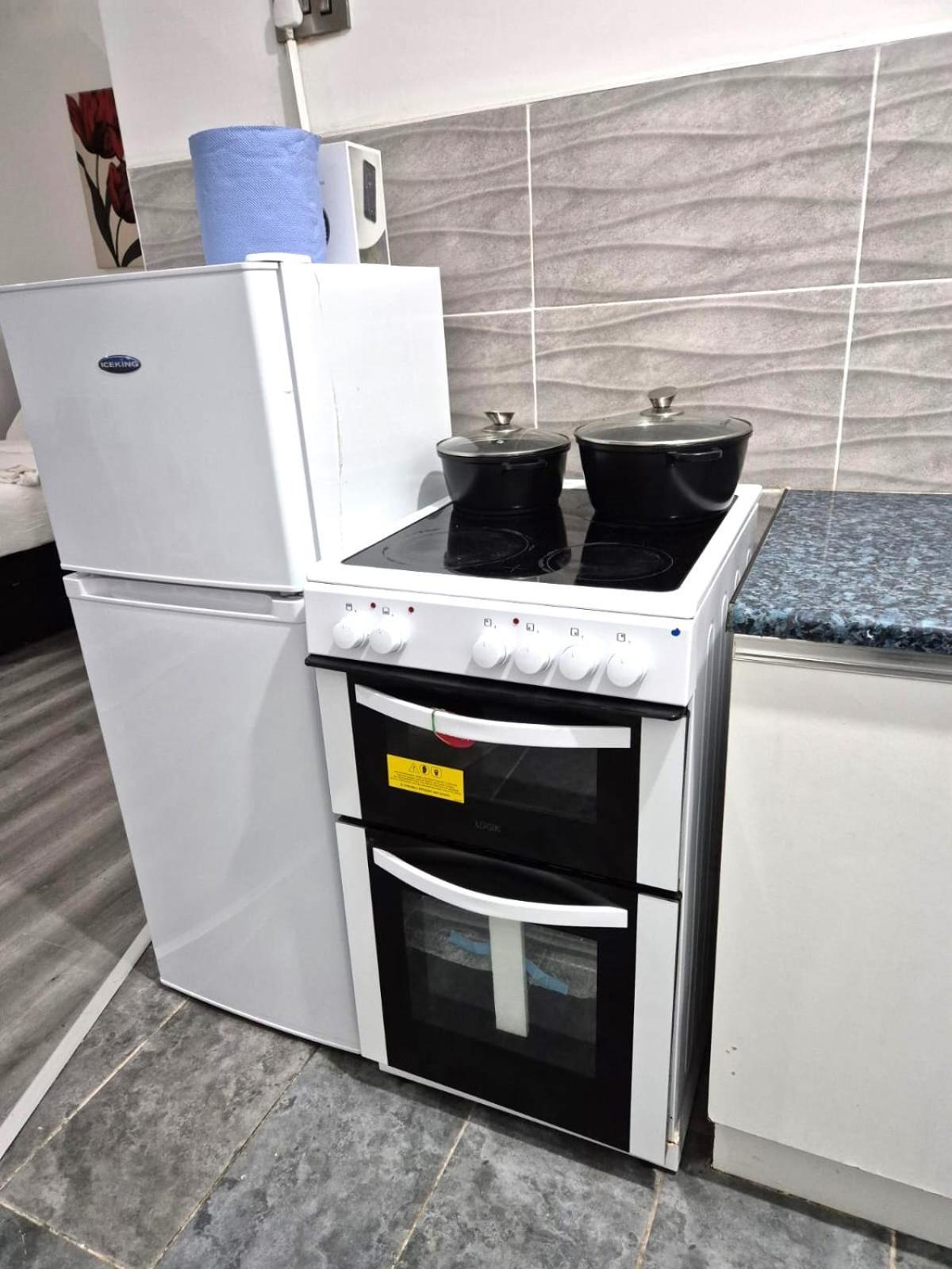 Affordably Elegant Apartments Close To Coop Live, Etihad Stadium And Manchester City Centre Exterior foto