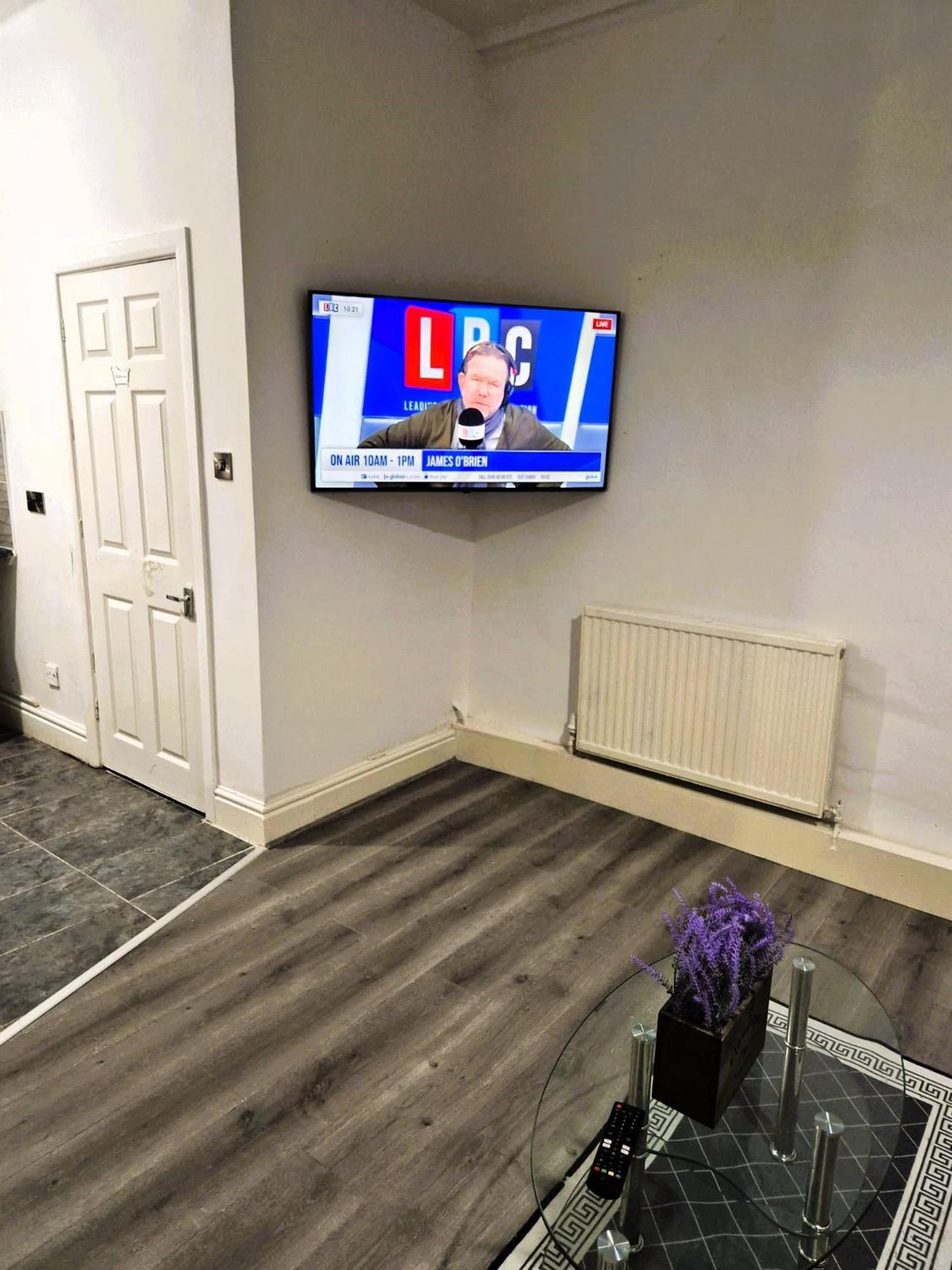 Affordably Elegant Apartments Close To Coop Live, Etihad Stadium And Manchester City Centre Exterior foto